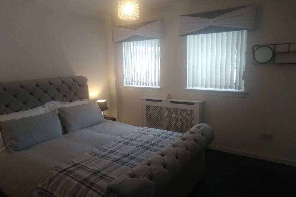 The Cottage - Hot Tub - Nr Glasgow - Self Check-In โค้ทบริดจ์ ภายนอก รูปภาพ