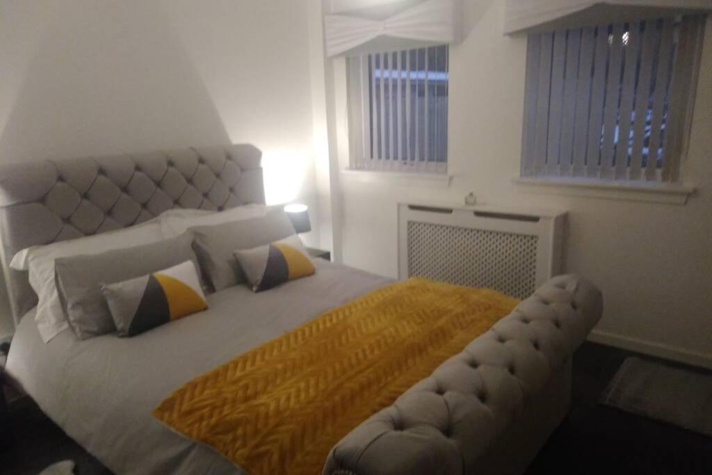 The Cottage - Hot Tub - Nr Glasgow - Self Check-In โค้ทบริดจ์ ภายนอก รูปภาพ
