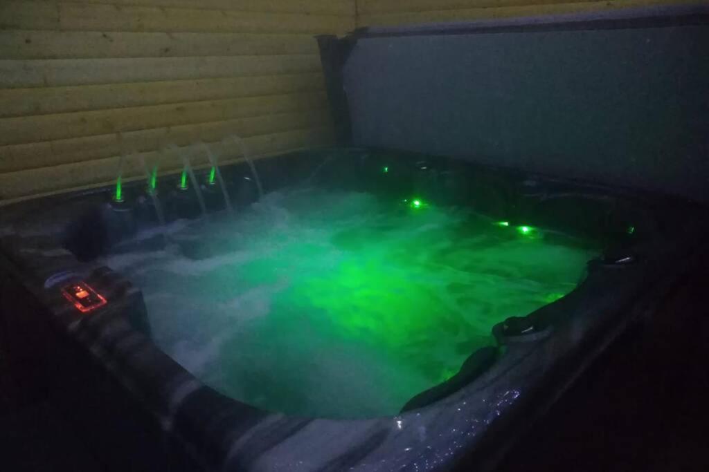 The Cottage - Hot Tub - Nr Glasgow - Self Check-In โค้ทบริดจ์ ภายนอก รูปภาพ